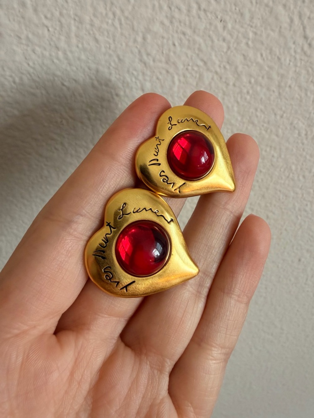 ❤️Vintage YSL Heart Clip-On Earrings Gold Tone Red Cabochon ✨ - Picture 7 of 12